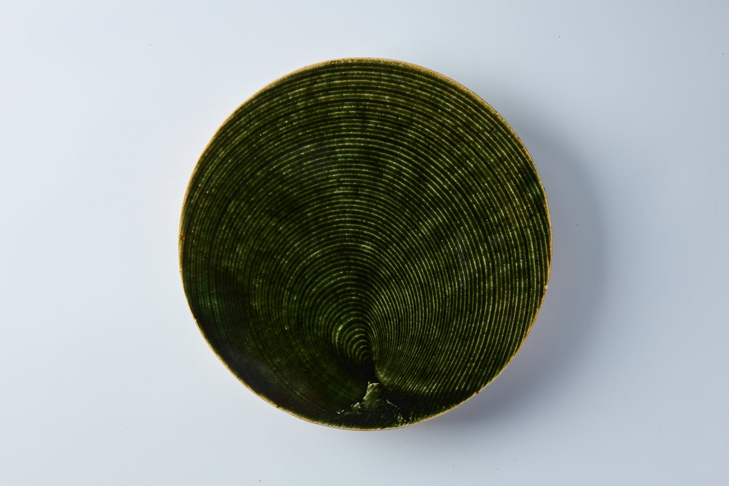 【旅皿】織部しっぴき皿 24cm - こけまる