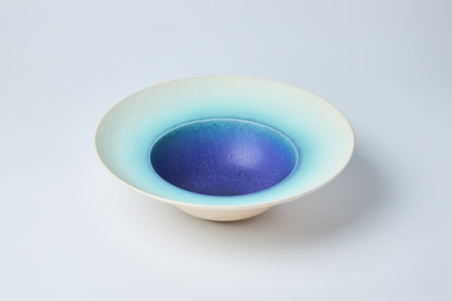 【旅皿】海の洞窟（コバルトリム深皿 26cm）