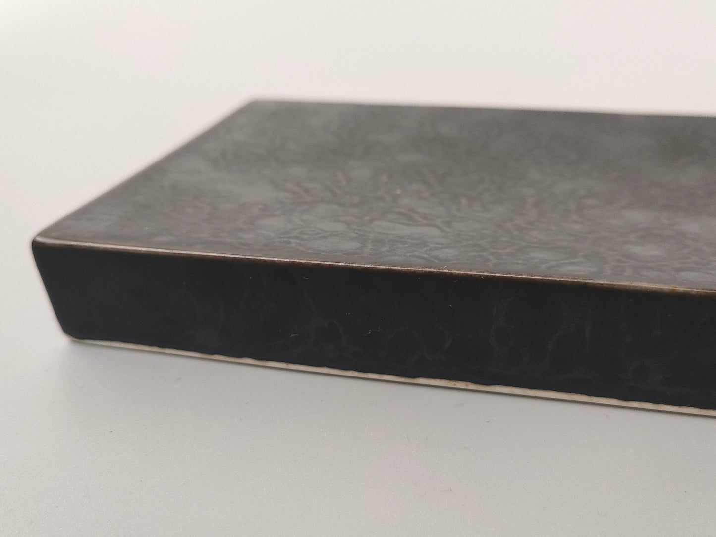 【旅皿】黒陶　長角板皿（低）20cm