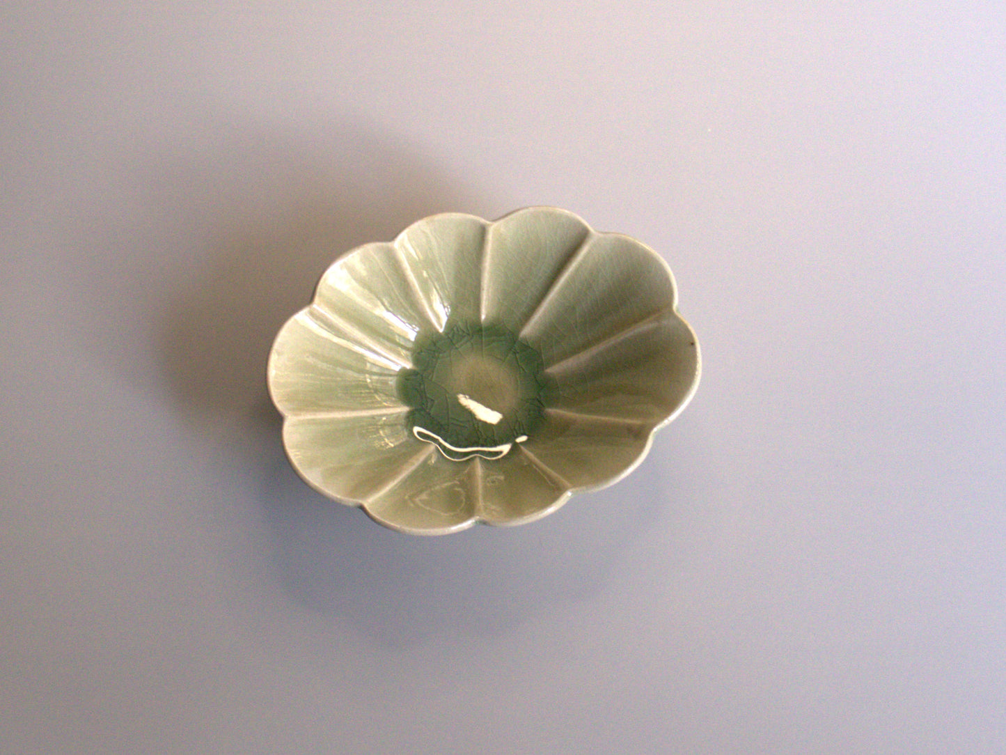 Onland Store 香山窯　ビードロ釉菊型変形鉢-