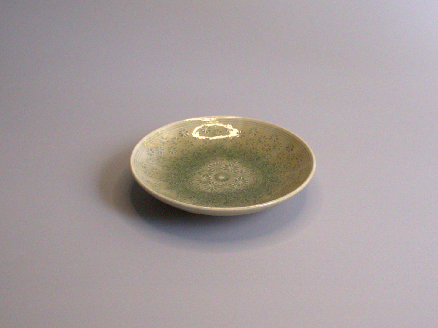 -Onland store　香山窯　ビードロ釉菊印花文取り皿-