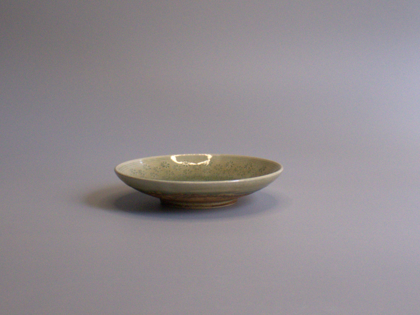 -Onland store　香山窯　ビードロ釉菊印花文取り皿-