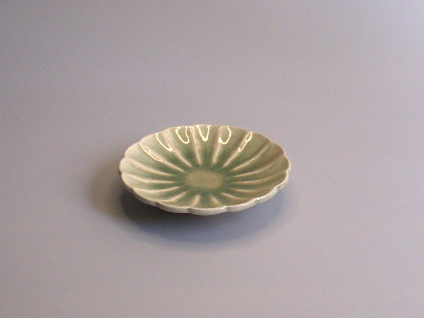 -Onland store　香山窯　ビードロ釉菊型天塩皿-