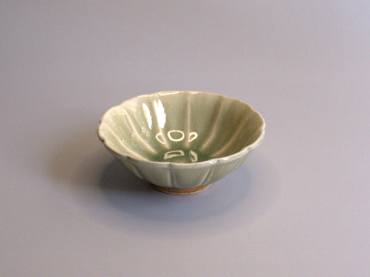 -Onland store　香山窯　ビードロ釉菊型平鉢-