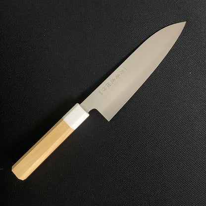 sakai kitchen〈堺キッチン〉【高橋楠】一刀齋虎徹 INOX和三徳 青森ヒバ八角人工大理石口輪柄 170mm　青森ヒバ鞘付