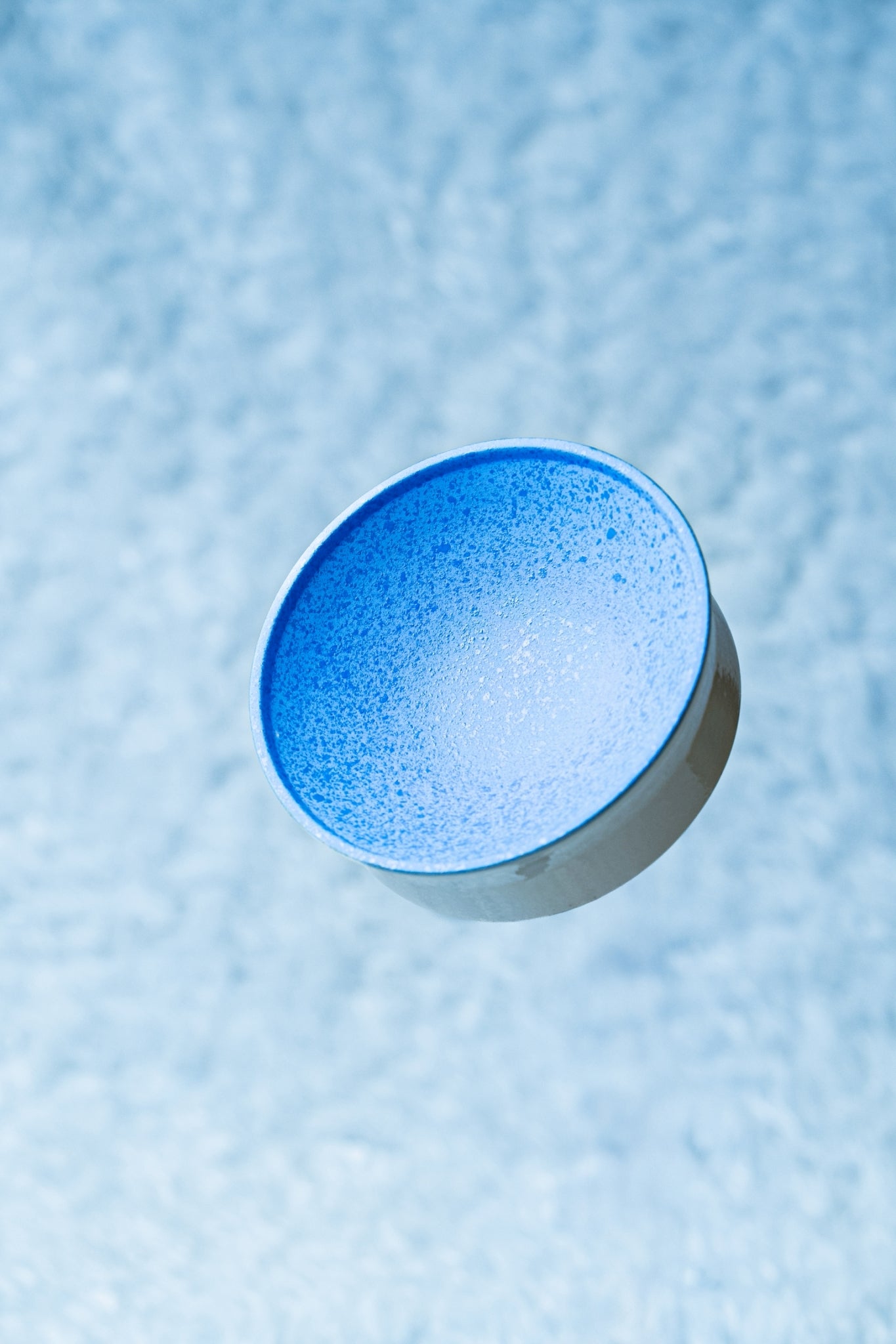 古皿 1061-K-7 琺瑯の青いお皿 香港製 | 古道具店 呱々