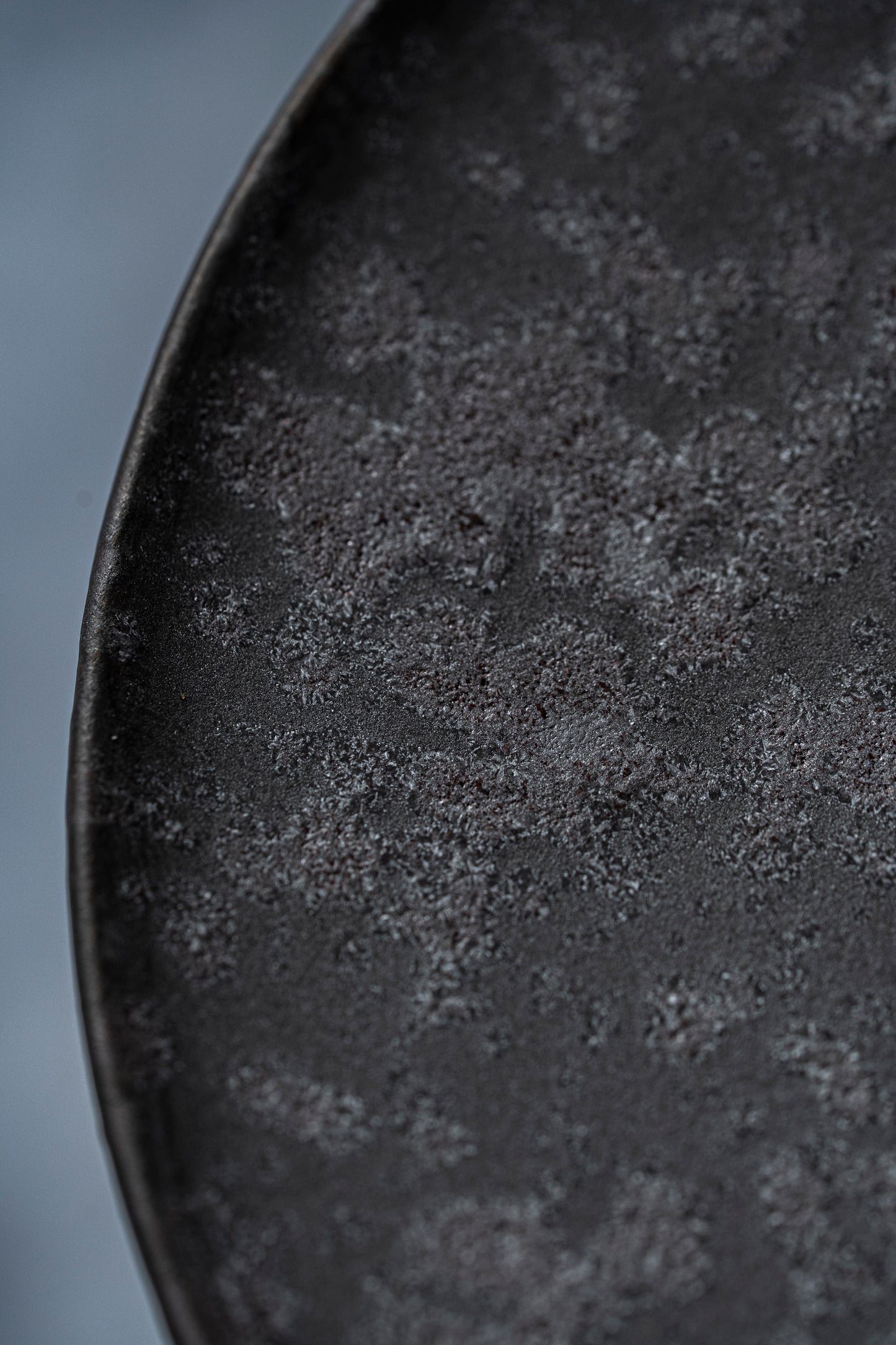 【旅皿】黒サビ絞り　ドラム130