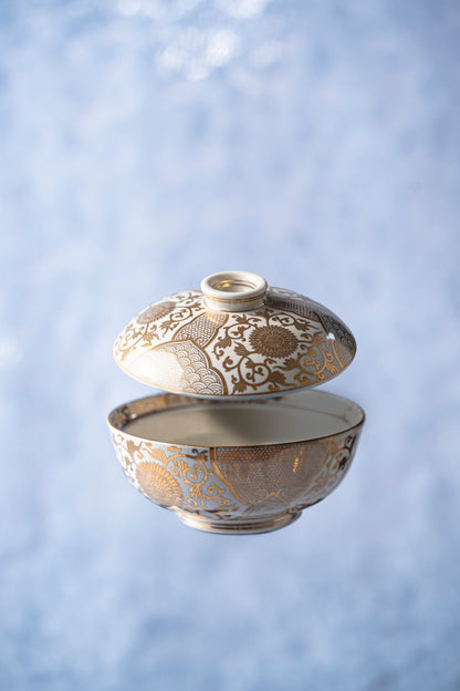 【旅皿】エンペラー（クリーム釉金彩菊華紋　4寸蓋物）